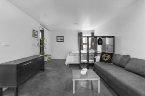 Lovely Studio Apartment with Hot Tub